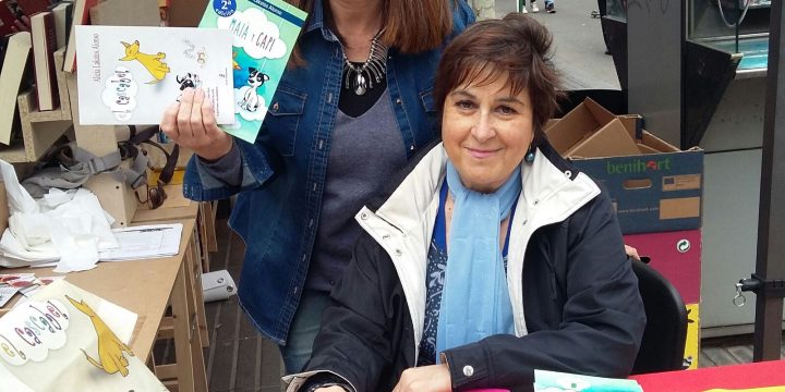 Maià y Capi: Su primer Sant Jordi, por una causa solidaria para humanos